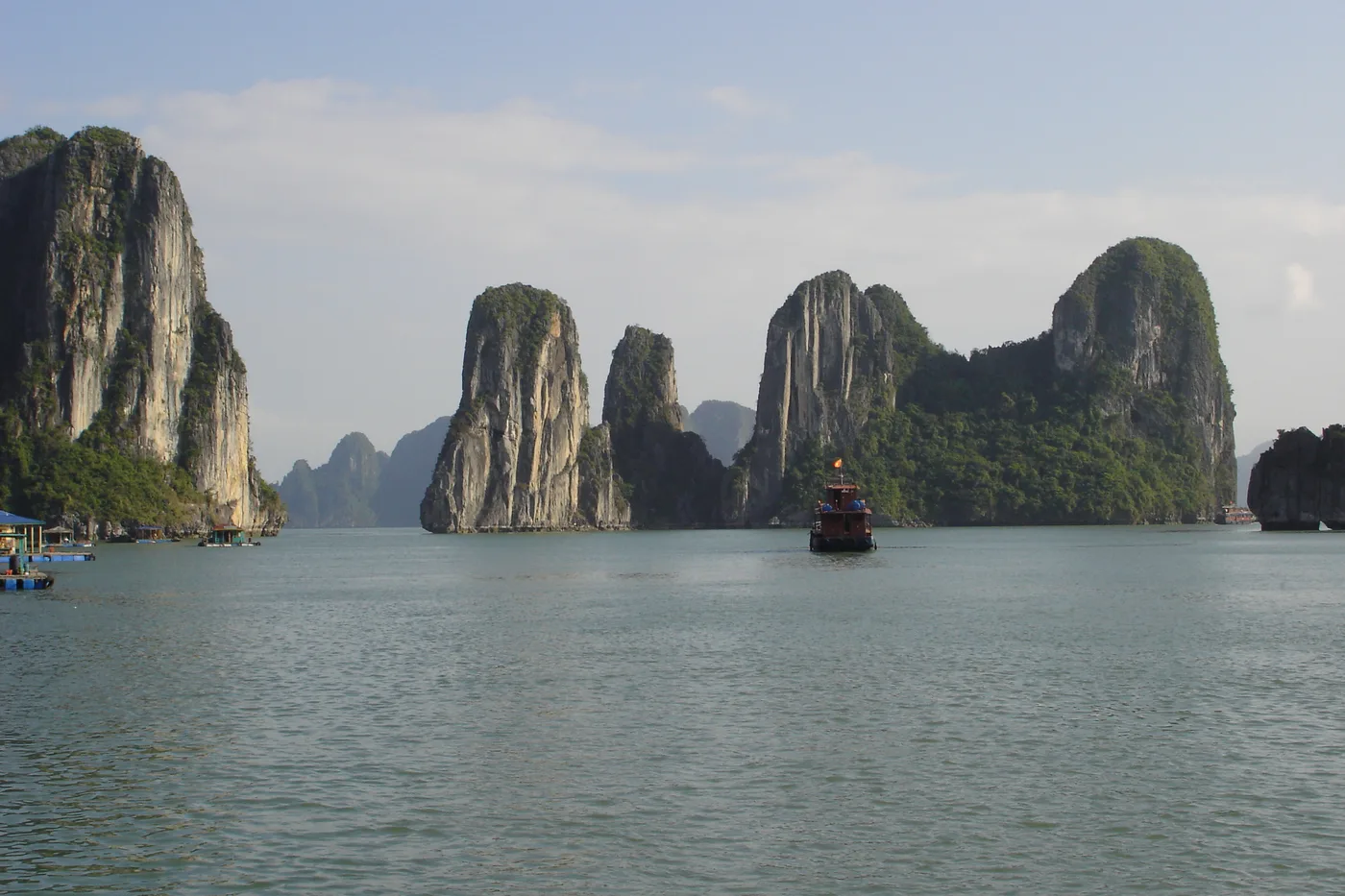 Bahía de Ha Long, Ha Long