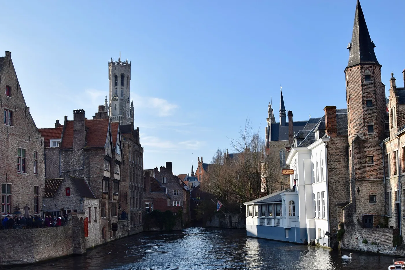 Brujas, Brujas