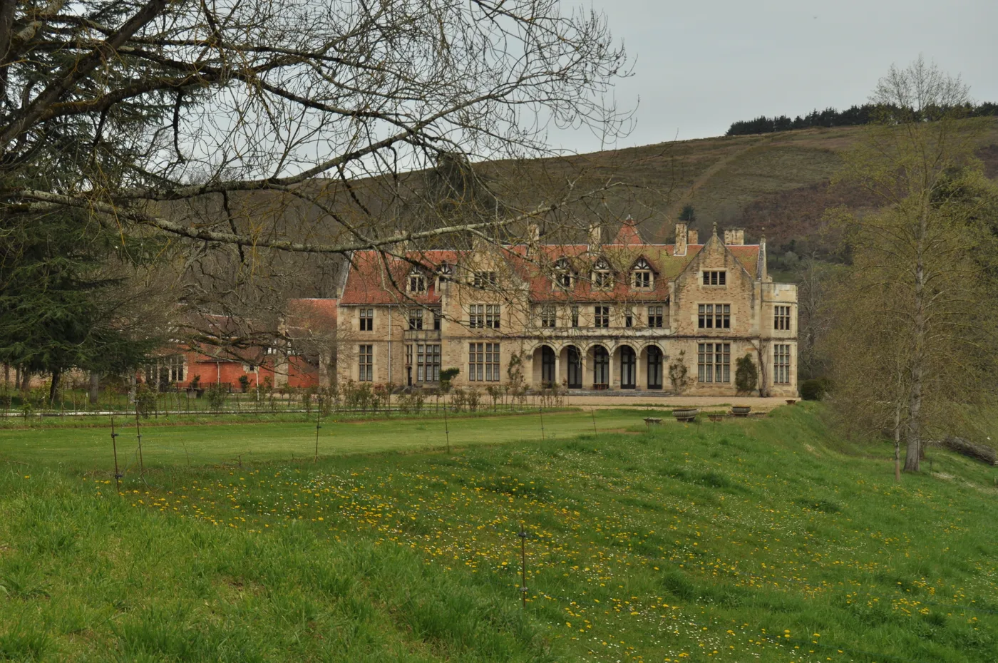 Palacio de los Hornillos, la casa de Los otros, Las Fraguas (Arenas de Iguña)