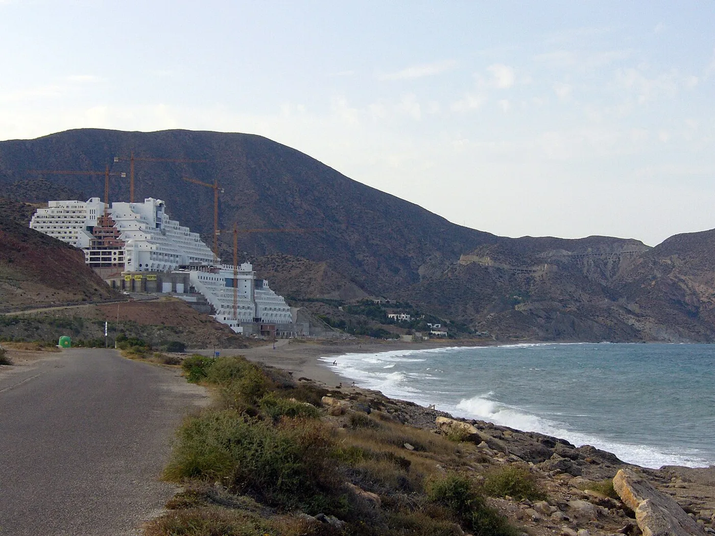 Playa del Algarrobico, Carboneras