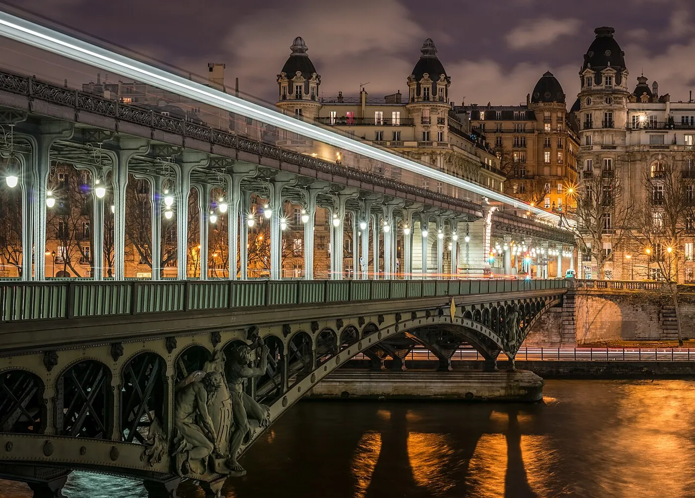 Puente de Bir-Hakeim, París
