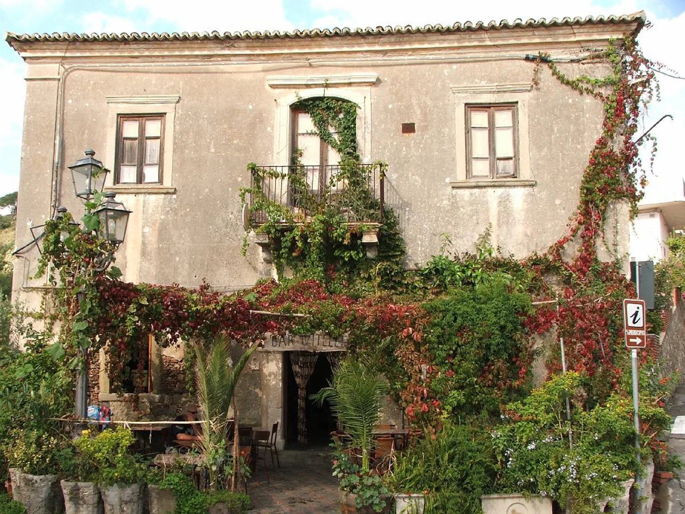 Savoca y el Bar Vitelli, Savoca
